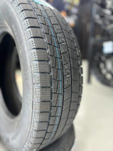 70R15 96Q Шина Goform W705 зимняя