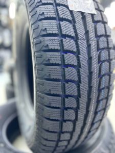 70R17 115S Шина MAXTREK TREK M7 зимняя